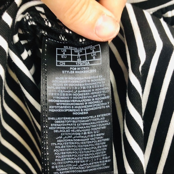 Guess Black and white striped  strap dress size‎ 4 - Picture 6 of 9